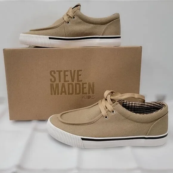 NIB Steve Madden Kids Bnow SZ 4 - Picture 1 of 5